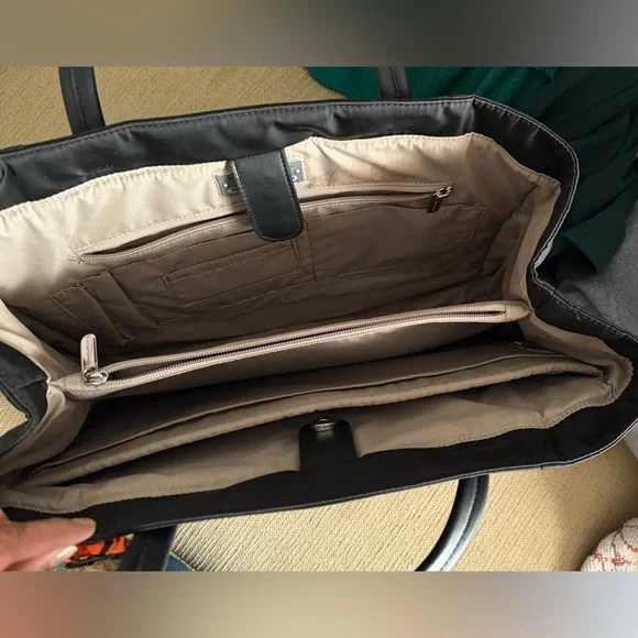 Briggs & Riley Tan Interior Bag - Picture 6 of 9